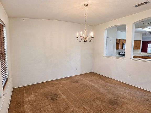 4th image of 613 Redwing Dr