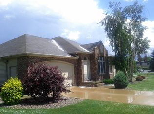 222 E Braeburn Dr, Saginaw, MI 48638