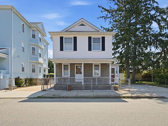 2nd image of 27 Johnson St