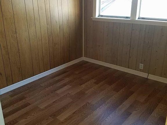 2nd image of 900 Stewart St Trlr 6