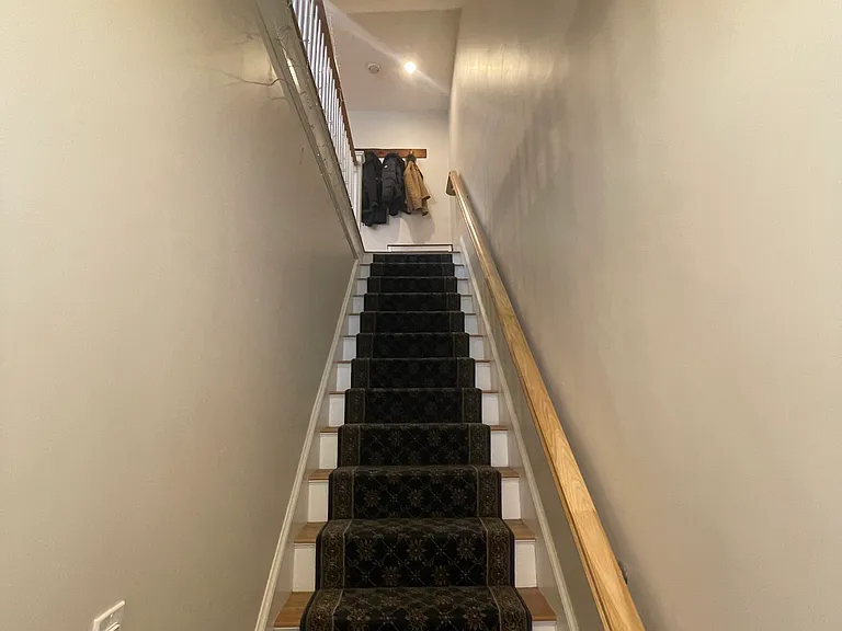 470 Green St #4 — Photo 7