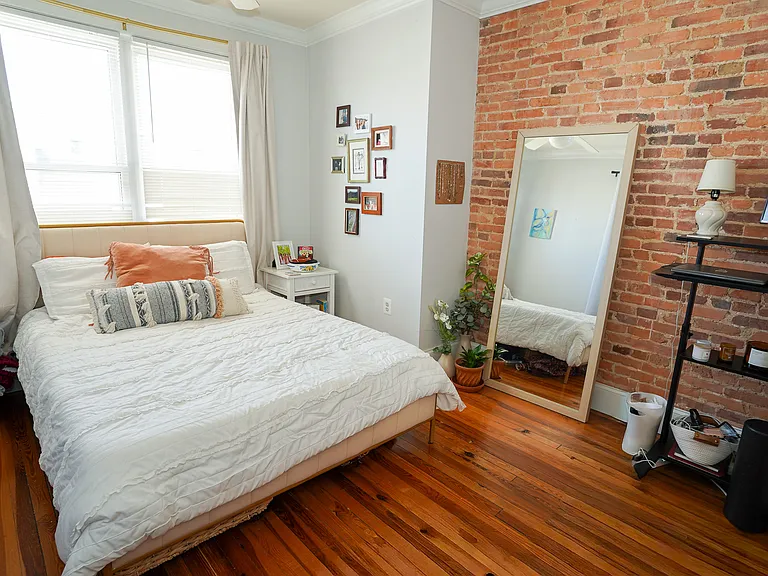 712 S Linwood Ave — Photo 10