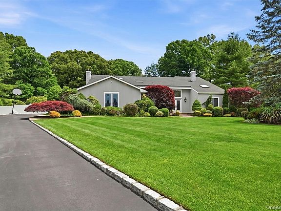 2nd image of 4 Laurelwood Court