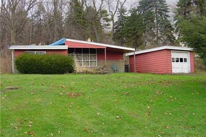 2nd image of 521 Brookside