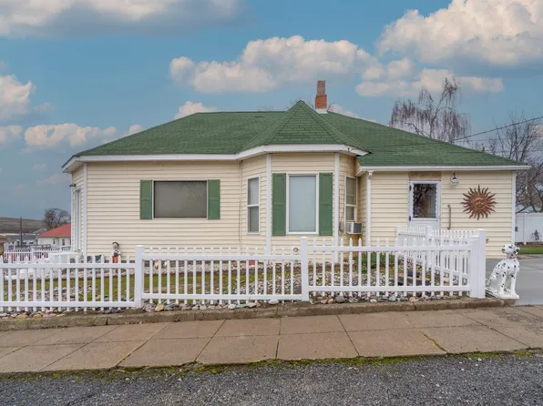 102 W 3rd St, Lind, WA 99341