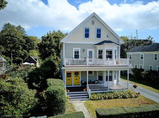 862-864 Hope St, Bristol, RI 02809