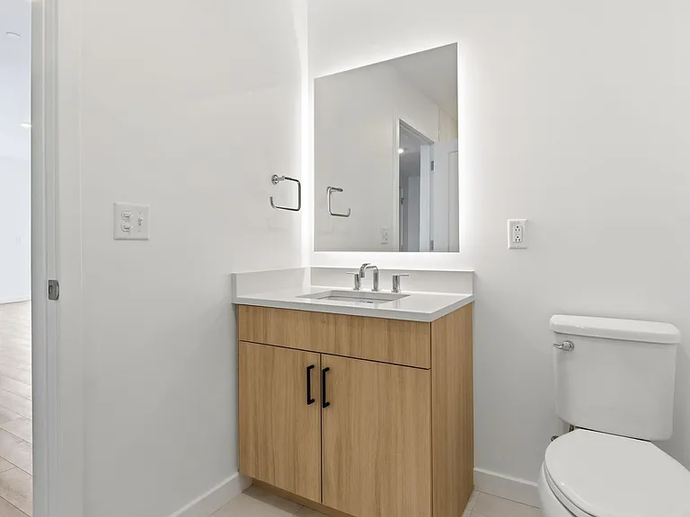 2454 Lafayette Rd #201 — Photo 24