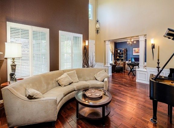 5th image of 61 Rockmont Cir