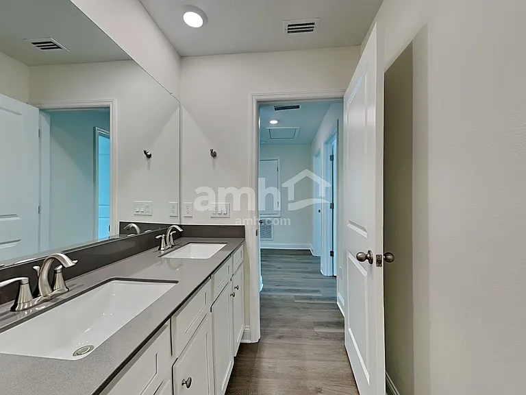 1040 Grafton Ridge Dr — Photo 22