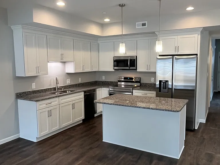 234 N Colonial Dr — Photo 6