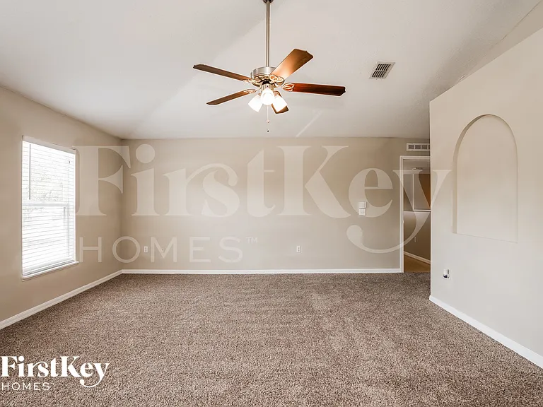 471 Koutnik Rd SE — Photo 2