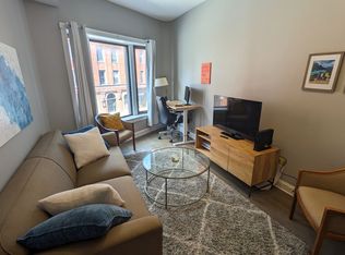 2935 N Clark St #2NF, Chicago, IL 60657