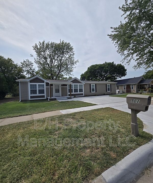 1st image of 501 S Edwards Ave Unit 1