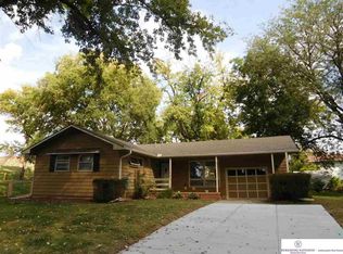 121 Kirby Ave, Bellevue, NE 68005