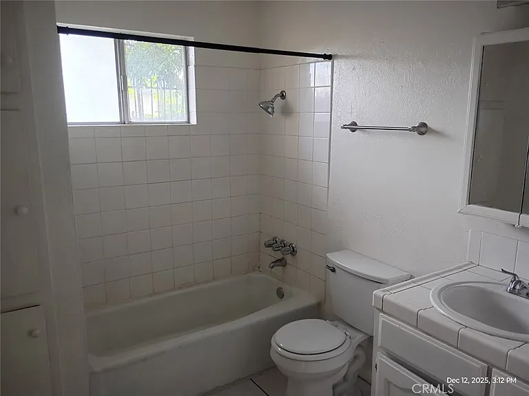 13463 Edgemont St — Photo 4