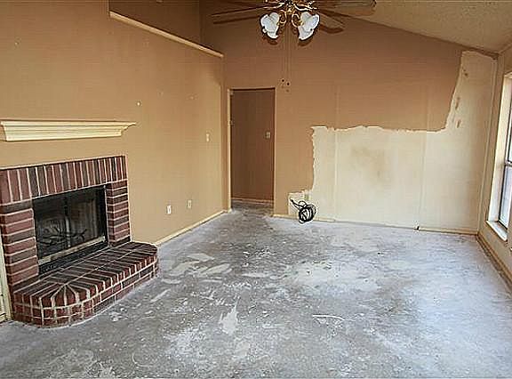 3rd image of 10925 Ives St