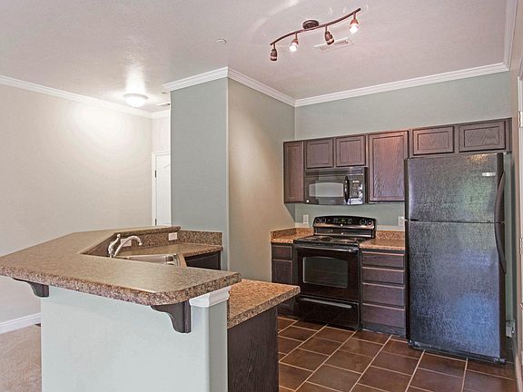 5th image of 5573 Oslo Ln APT 203