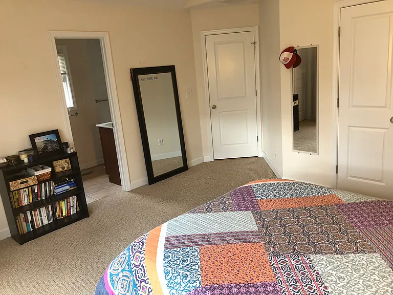 130 Roys Pl — Photo 15