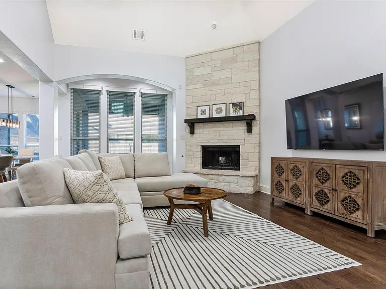 29110 Davenport Dr — Photo 10