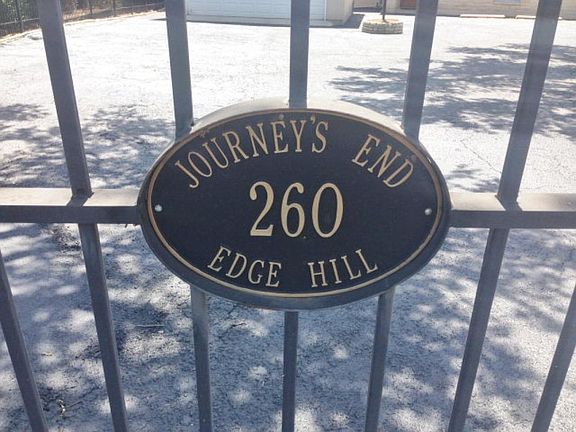 4th image of 260 Edge Hill Dr