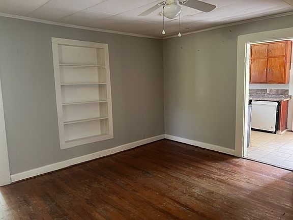 5th image of 93 Virginia Ave N