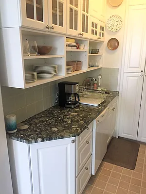 Rented by Stefan R. Capan, LREB | media 27