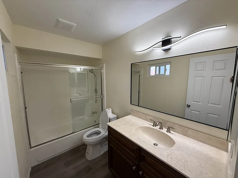 Bathroom1