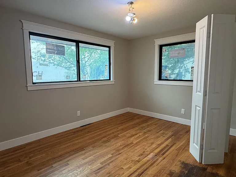 3033 Dickens Ave — Photo 7