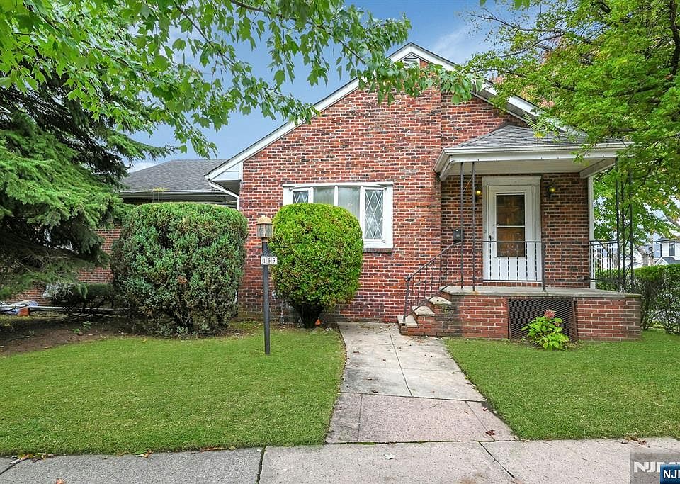 1st image of 153 Orient Way
