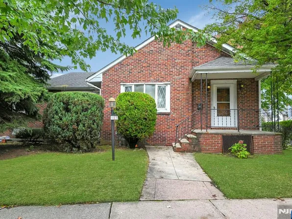 153 Orient Way, Lyndhurst, NJ 07071