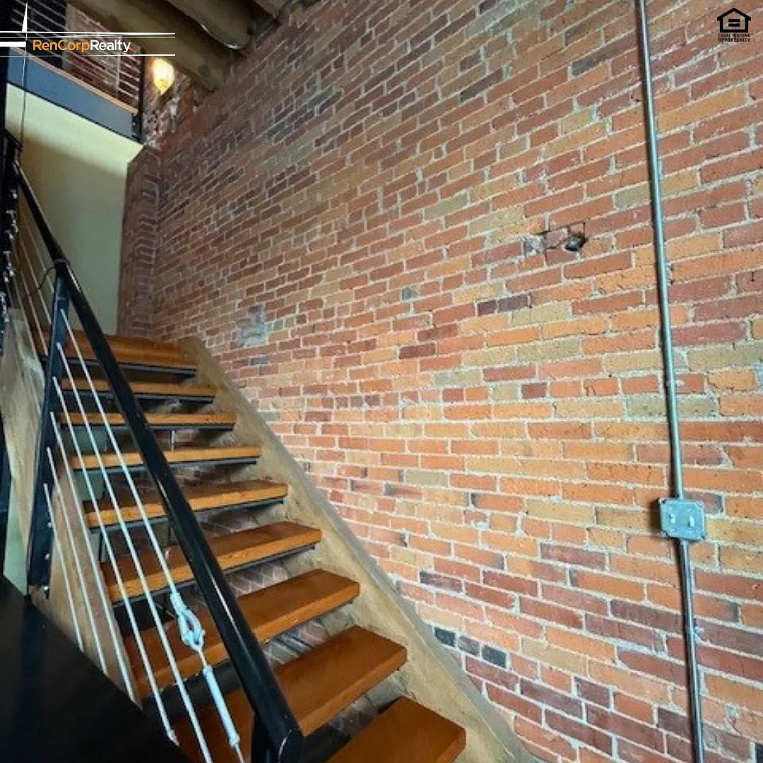 152 S Jefferson St — Photo 3