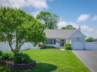 12 Macon Ave, Sayville, NY 11782