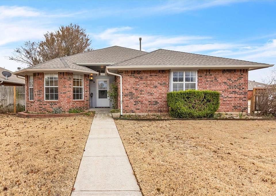 1st image of 409 Whitehouse Ln