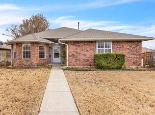 409 Whitehouse Ln, Edmond, OK 73003