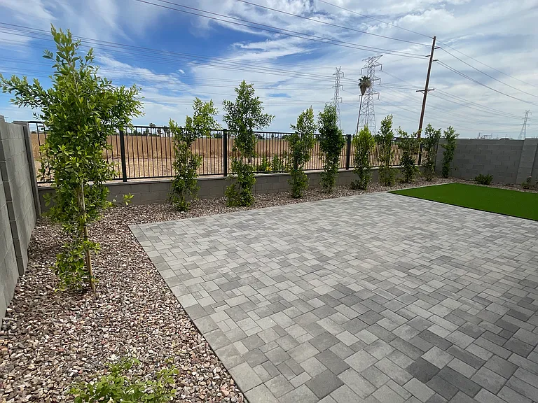 7938 W Griswold Rd — Photo 46