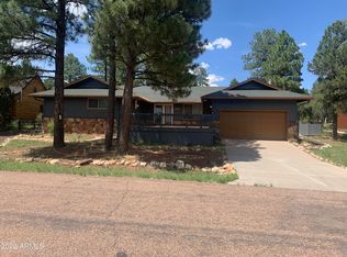 2232 Fairway Dr, Overgaard, AZ 85933