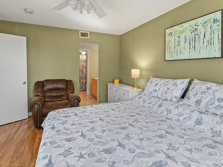 2936 Lake Shore Dr #310 — Photo 6