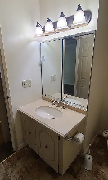 1015 Village Round — Photo 14