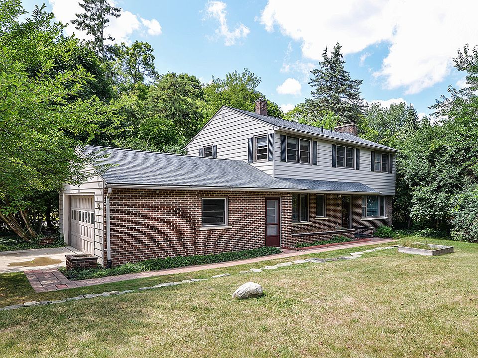 1st image of 1 Heatheridge Ave