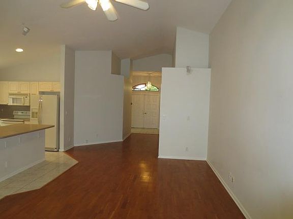 3rd image of 217 E Saratoga Boulevard
