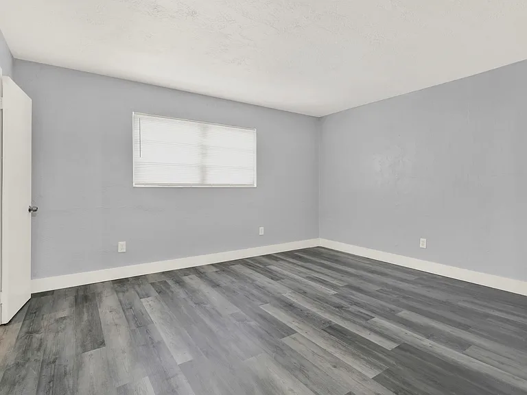2407 NW 135th St #315 — Photo 6