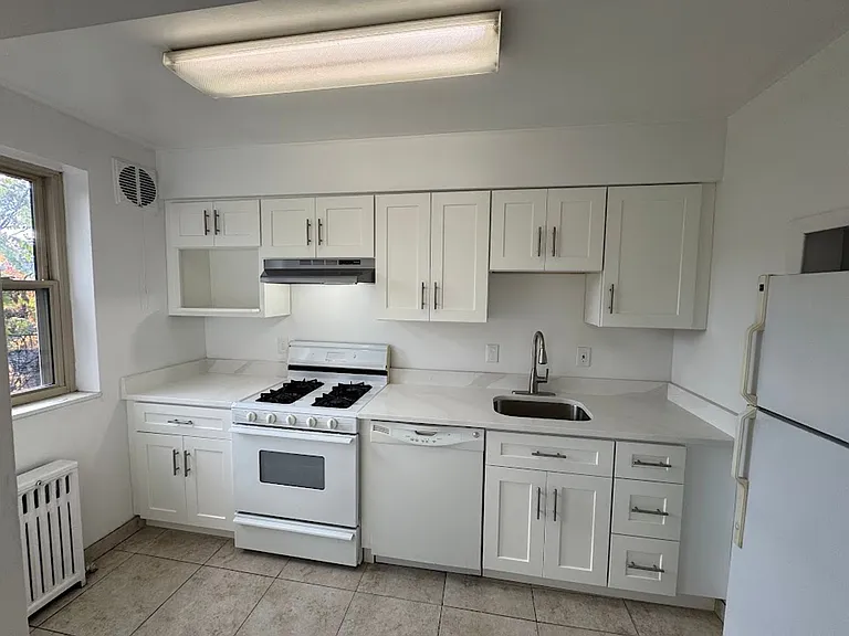 2355 Eldridge — Photo 81