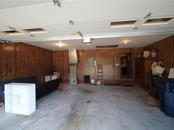4th image of 3525 Woodglen Way
