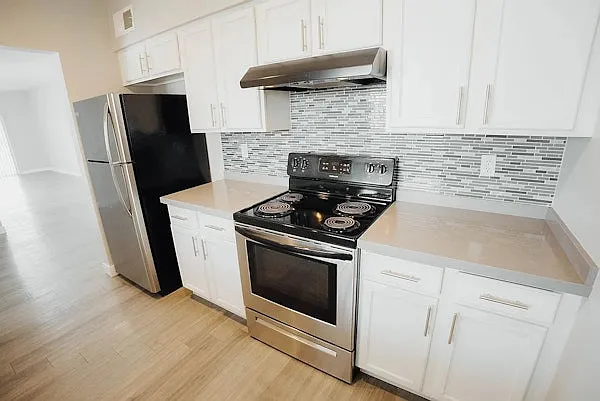 The Cosmo Apartments — Photo 2