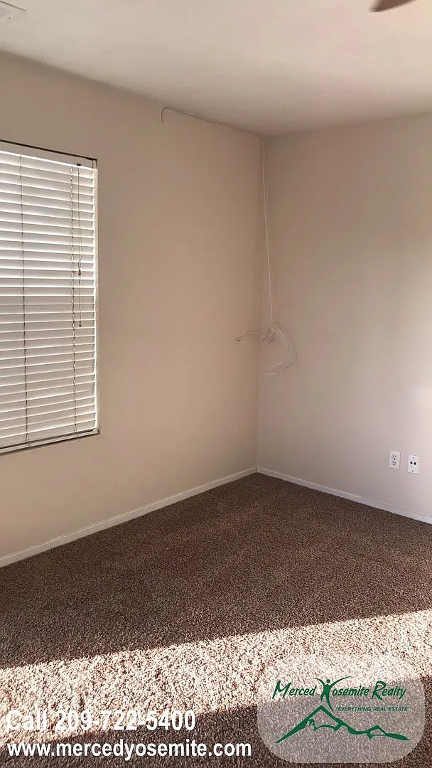 Appointment Only Do Not Disturb Occupants. Apply Now to Schedule Viewing. — Photo 4