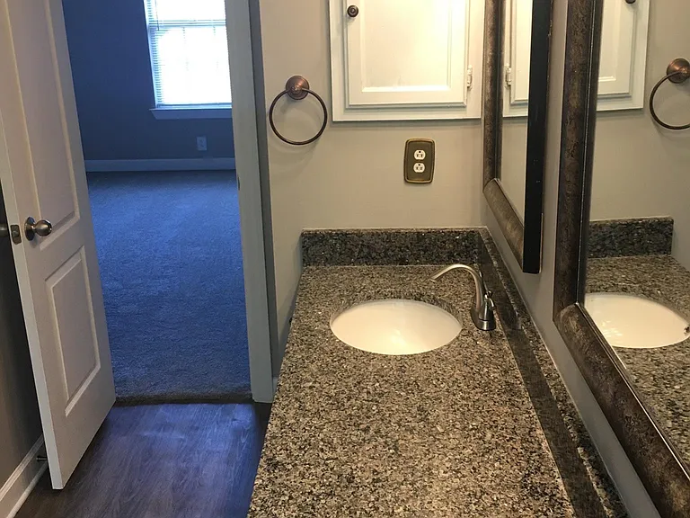 2741 Fleet Dr — Photo 15