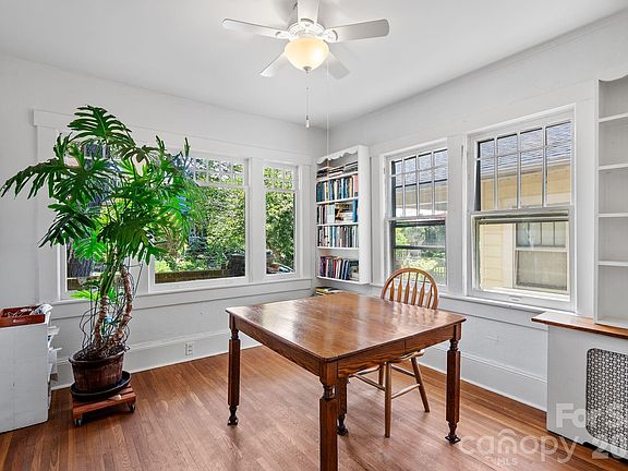 5th image of 111 Norwood Ave