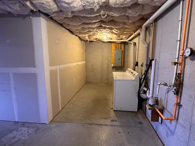 250 Limestone Dr — Photo 25