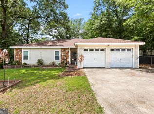 214 Highland Dr, Warner Robins, GA 31088