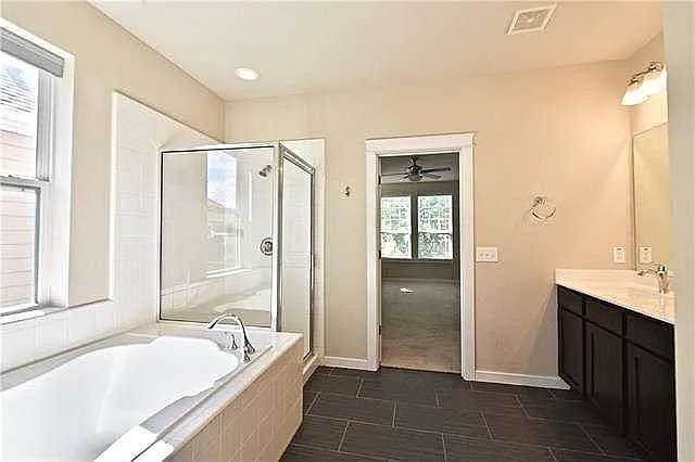 2229 Antone St — Photo 12
